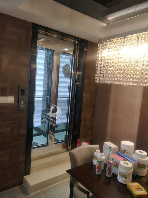 廈門(mén)小型家庭電梯實(shí)物案例 廈門(mén)小型家庭電梯實(shí)物案例